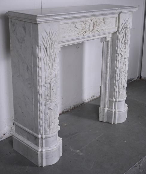 Napoleon III style mantel in Carrara marble with wheat ears-6