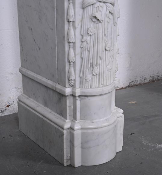 Napoleon III style mantel in Carrara marble with wheat ears-10