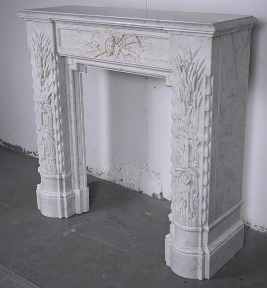 Napoleon III style mantel in Carrara marble with wheat ears-11