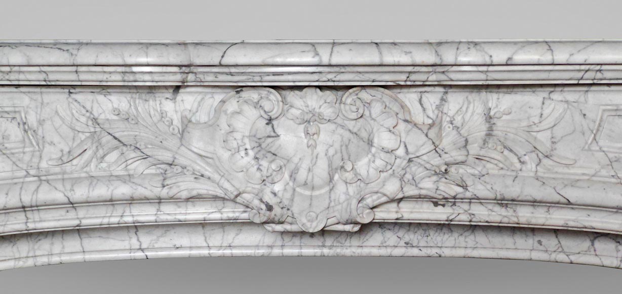 Large Regency-Style Mantelpiece in Veined Carrara Marble-1