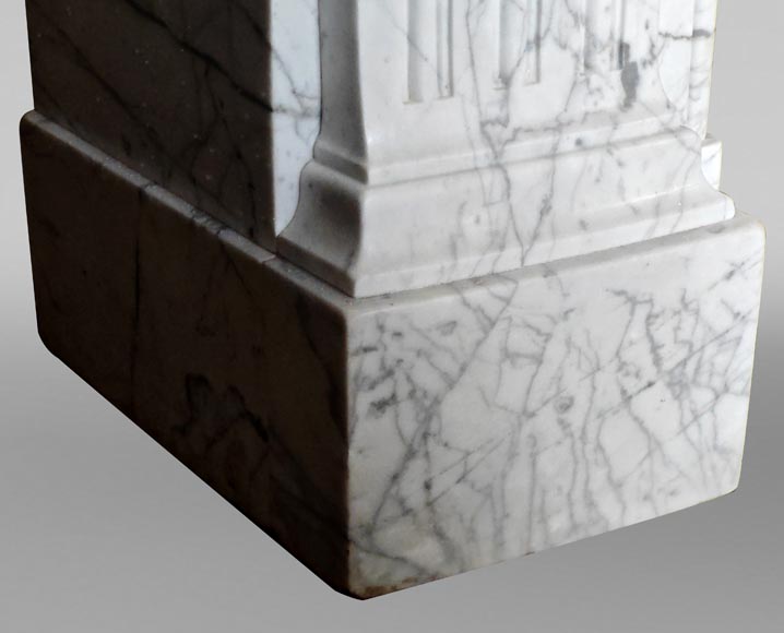 Large Regency-Style Mantelpiece in Veined Carrara Marble-7