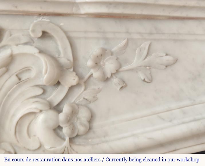 Louis XV style mantel in Carrara marble, adorned with a flowering palmette-2