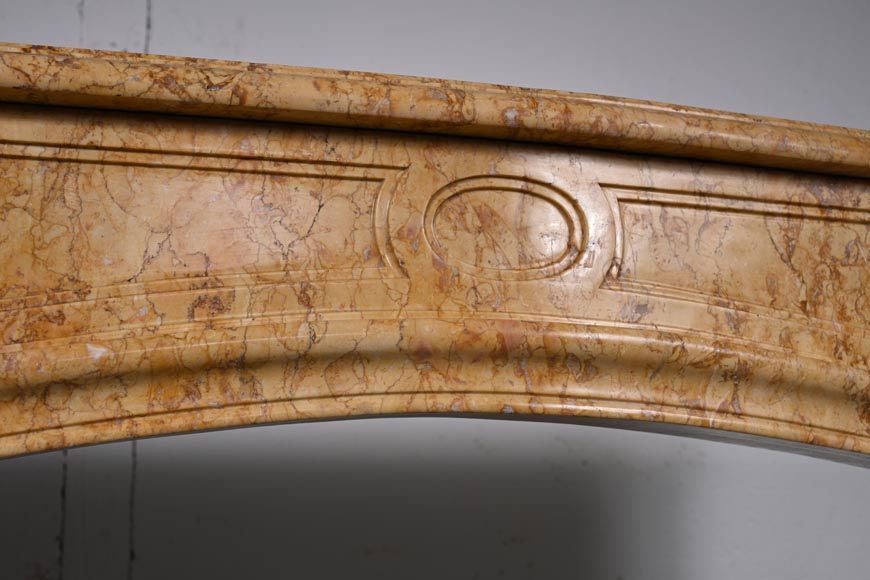 Regence period mantel in yellow marble-2