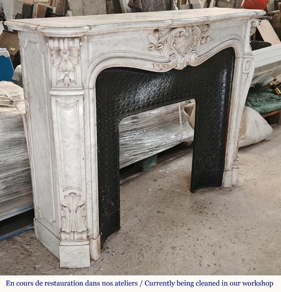 Louis XV style mantel in Carrara marble adorned with a finely carved palmette-6