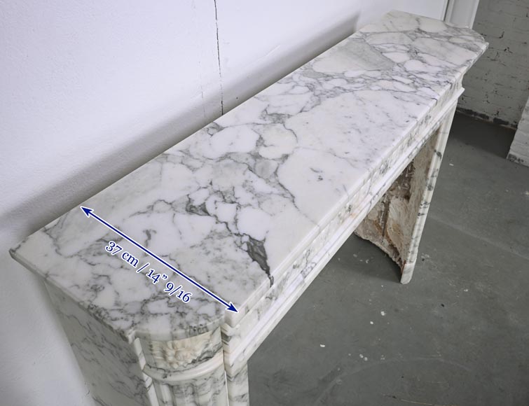 Louis XVI style mantel with rounded corners and fluting in Arabescato marble-9