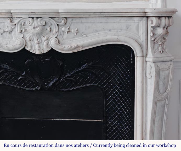 Louis XV style fireplace in Carrara marble decorated with a shell-8