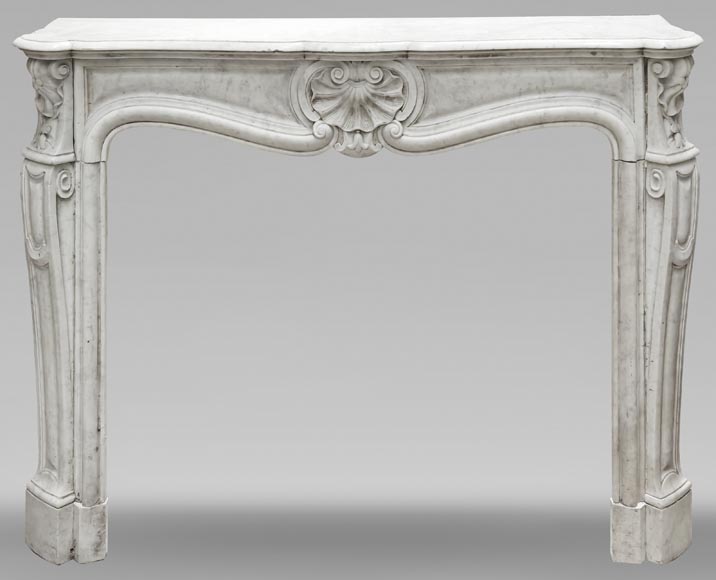 Louis XV style fireplace in Carrara marble decorated with a shell-0
