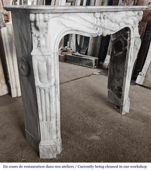 Louis XV style fireplace with a pretty asymmetrical palmette, in Arabescato marble-3