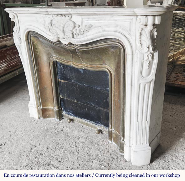 Louis XV style fireplace decorated with a palmette Louis XV style fireplace decorated with a palmette-8