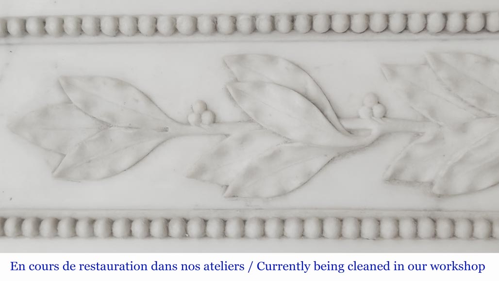 Curved Louis XVI style fireplace with beaded decoration, in semi-statuary marble. Curved Louis XVI style fireplace with beaded decoration, in semi-statuary marble.-3