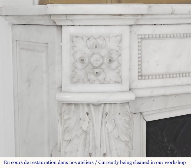 Curved Louis XVI style fireplace with beaded decoration, in semi-statuary marble. Curved Louis XVI style fireplace with beaded decoration, in semi-statuary marble.-5