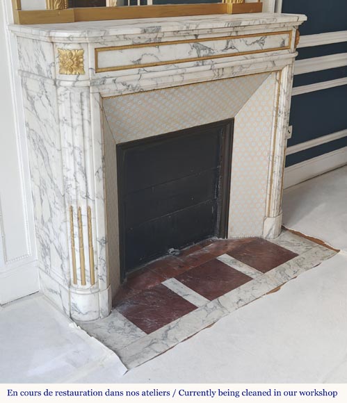 Louis XVI style fireplace in Arabescato marble, with bronze decoration-2