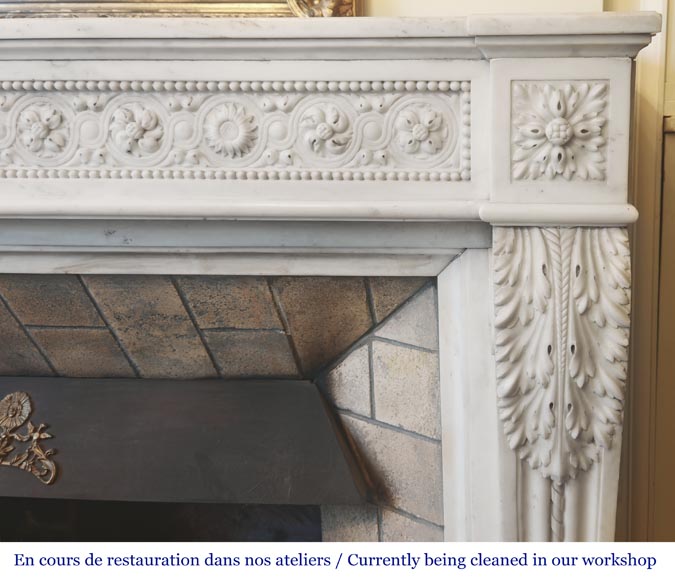 Louis XVI style fireplace decorated with macarons and pearls, in Carrara marble Louis XVI style fireplace decorated with macarons and pearls, in Carrara marble-8
