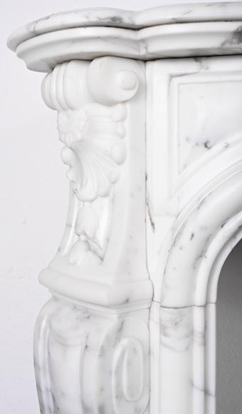 Louis XV style fireplace in Arabescato marble, decorated with an asymmetrical palmette Louis XV style fireplace in Arabescato marble, decorated with an asymmetrical palmette-7
