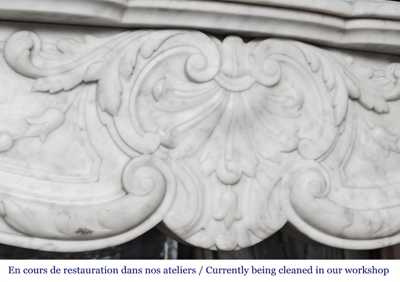 Louis XV style shell-shaped fireplace, in Carrara marble Louis XV style shell-shaped fireplace, in Carrara marble-2