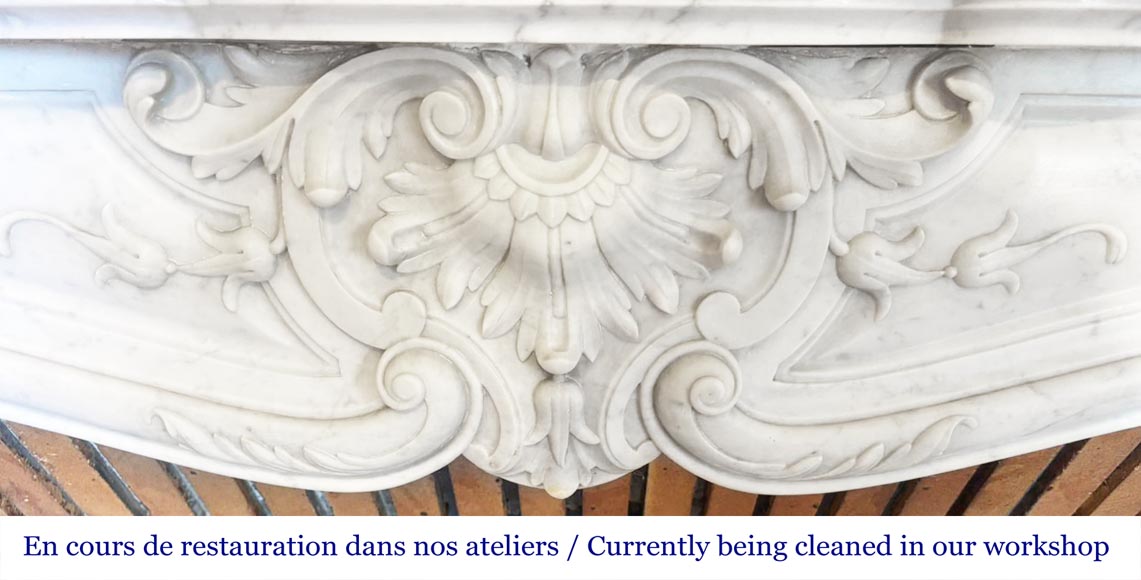 Louis XV style fireplace in Carrara marble, decorated with a shell-1