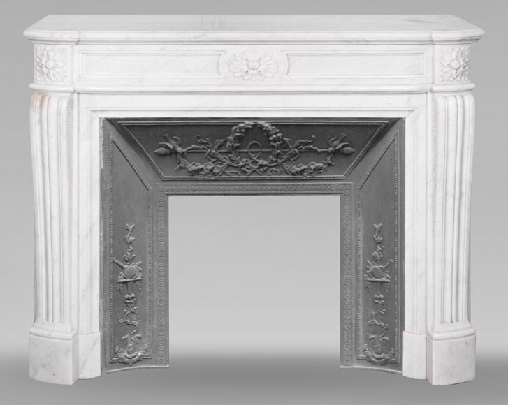  Louis XVI style fireplace in Carrara marble, slightly curved-0