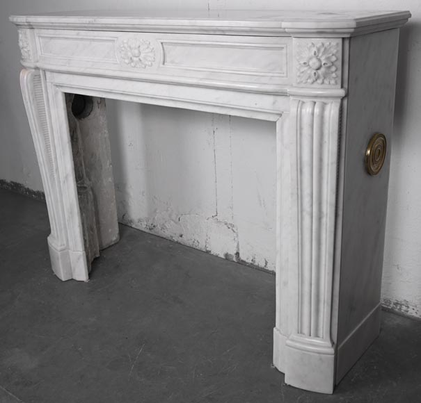  Louis XVI style fireplace in Carrara marble, slightly curved-7