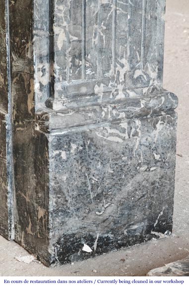 Louis XVI period molded fireplace in grey Saint-Anne marble Louis XVI period molded fireplace in grey Saint-Anne marble-4