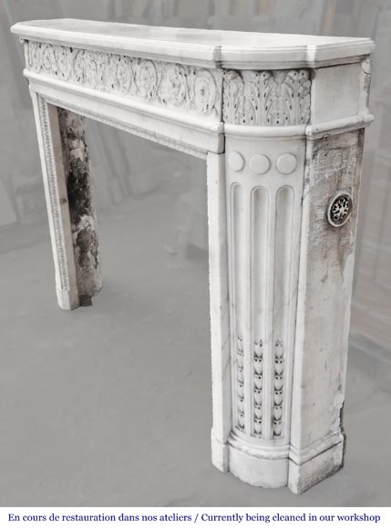 Finely carved Louis XVI style fireplace in statuary marble Finely carved Louis XVI style fireplace in statuary marble-12