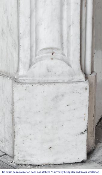 Louis XV style fireplace in Carrara marble, decorated with a shell-5