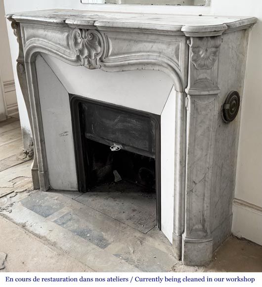 Louis XV style fireplace in Carrara marble decorated with a shell-5