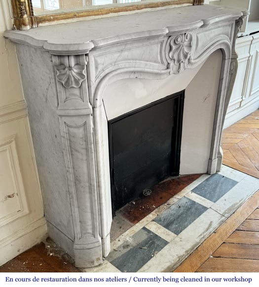Louis XV style fireplace in Carrara marble, decorated with a shell Louis XV style fireplace in Carrara marble, decorated with a shell-3