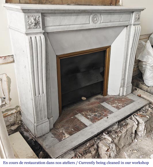 Louis XVI style fireplace in Carrara marble, decorated with a flower Louis XVI style fireplace in Carrara marble, decorated with a flower-2
