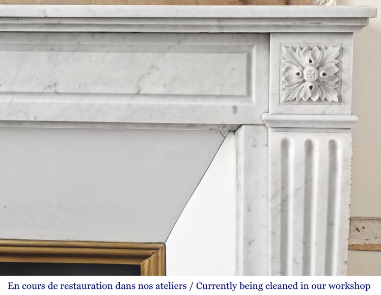 Louis XVI style fireplace in Carrara marble, decorated with a flower Louis XVI style fireplace in Carrara marble, decorated with a flower-6