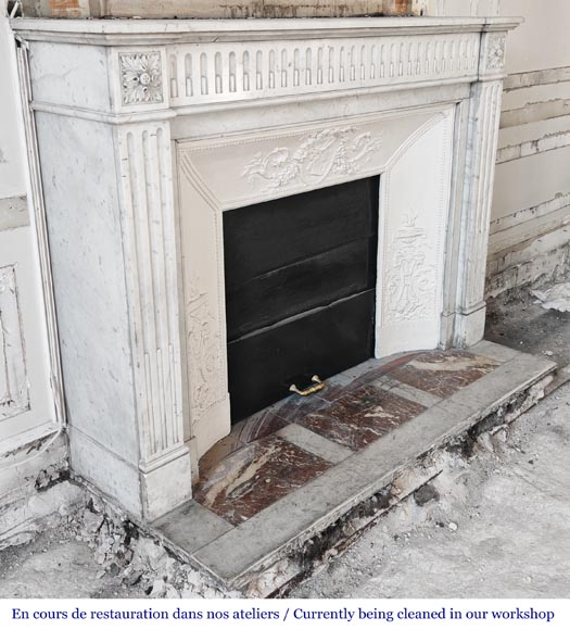 Louis XVI style Carrara marble fireplace decorated with a fluted frieze Louis XVI style Carrara marble fireplace decorated with a fluted frieze-2