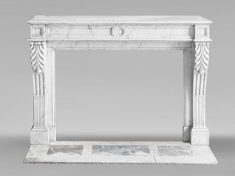Restoration-period Carrara marble fireplace with water-leaf ornamentation Restoration-period Carrara marble fireplace with water-leaf ornamentation-0