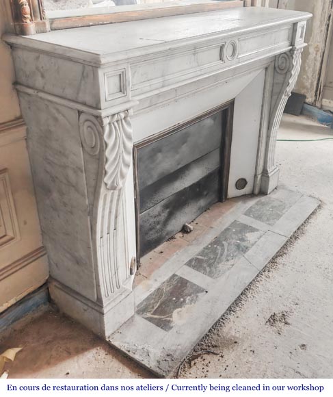 Restoration-period Carrara marble fireplace with water-leaf ornamentation Restoration-period Carrara marble fireplace with water-leaf ornamentation-2