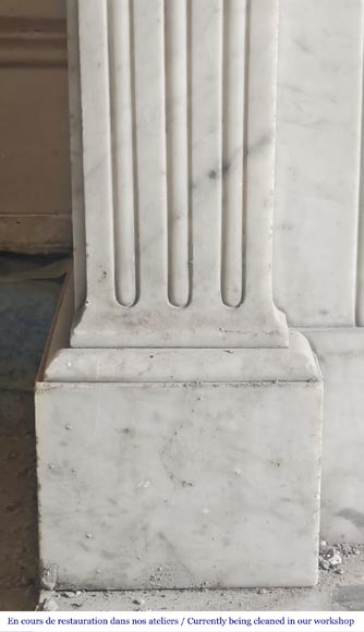 Restoration-period Carrara marble fireplace with water-leaf ornamentation Restoration-period Carrara marble fireplace with water-leaf ornamentation-4