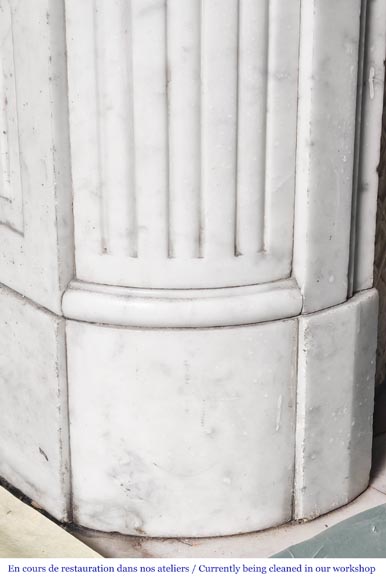 Louis XVI style Carrara marble fireplace with rounded corners Louis XVI style Carrara marble fireplace with rounded corners-4