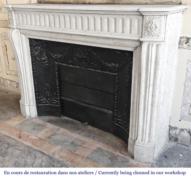 Louis XVI style curved mantelpiece in Carrara marble, featuring fluted decoration-5