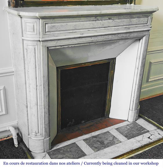 Louis XVI style Carrara marble fireplace with rounded corners Louis XVI style Carrara marble fireplace with rounded corners-2