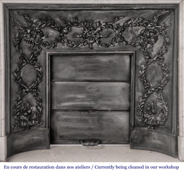 Louis XVI-style Carrara marble fireplace with a fluted frieze Louis XVI-style Carrara marble fireplace with a fluted frieze-8